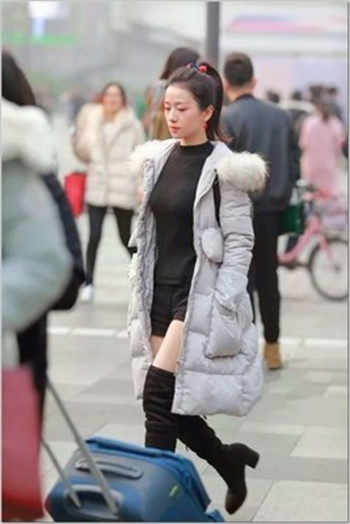 天神下凡一挑四初中生