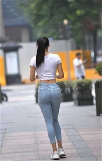 《哥家里没人用点力》