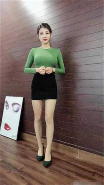 男友把我抱到他卧室