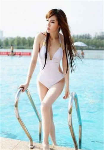 折磨女仆喝水憋尿小说