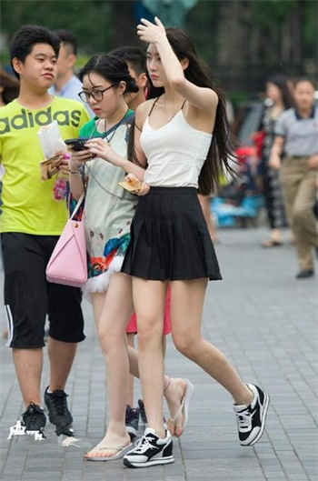我自是年少 韶华倾负