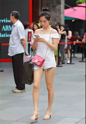 面具舞会遇见母女