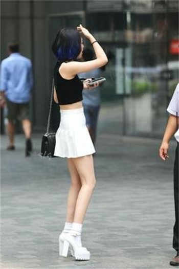 少年风流征服官太太