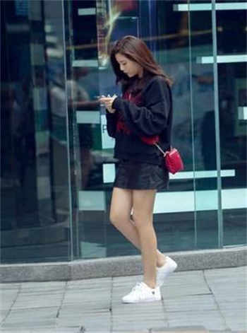 女s友情招家奴