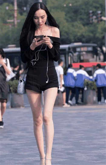 艾秋突击宿舍在线