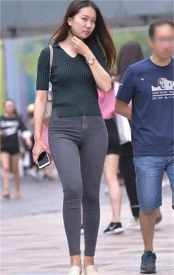 我要了亲妹妹第一次