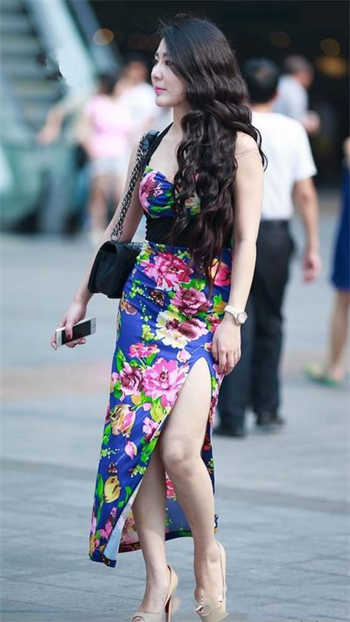 老婆被邻居老头做了