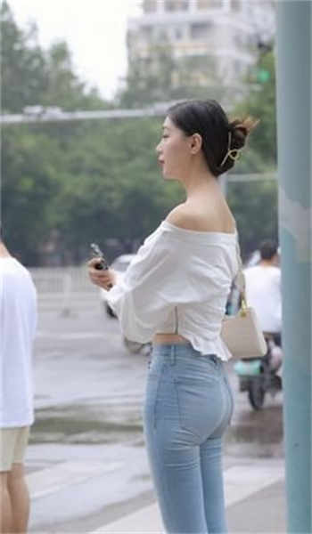 贱人再叫大声点好湿