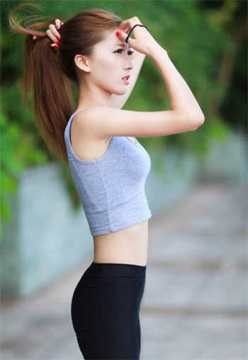 刀捅自己肚子视频